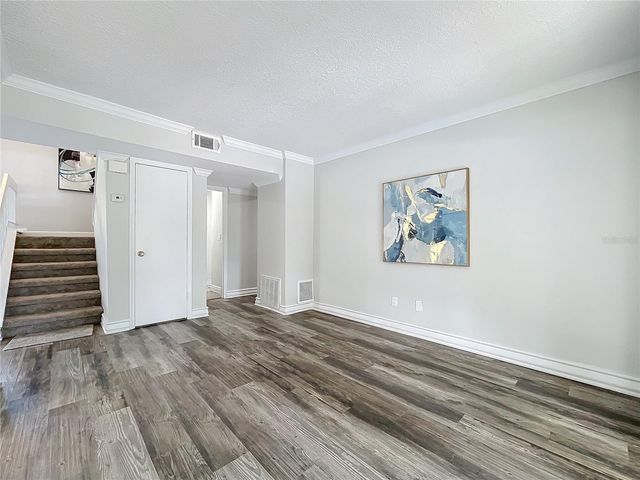 1040 WAVERLY DRIVE, Longwood, FL 32750