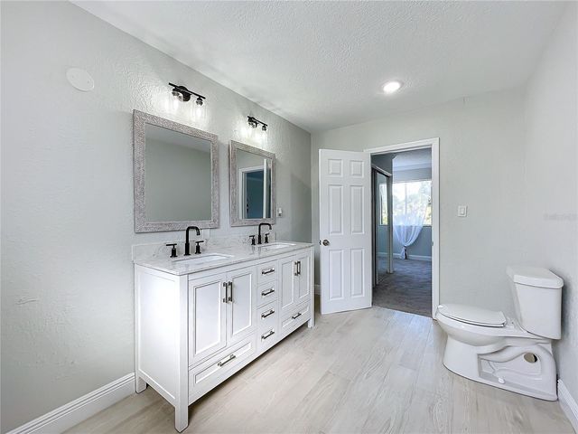 1040 WAVERLY DRIVE, Longwood, FL 32750