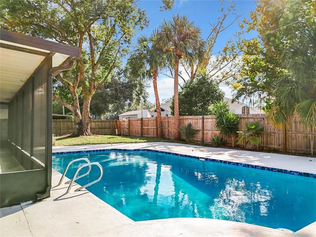 1040 WAVERLY DRIVE, Longwood, FL 32750