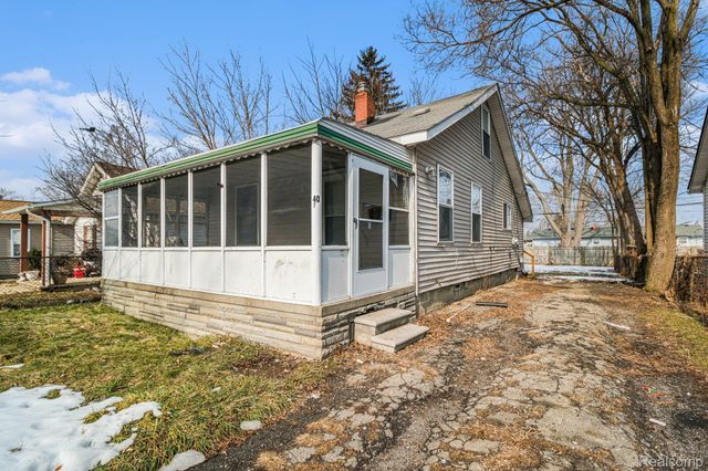 40 W Strathmore Avenue, Pontiac, MI 48340