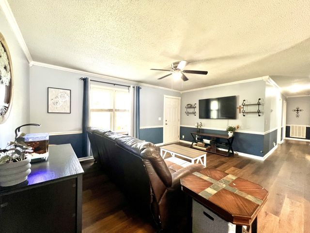 618 Coble Cir, Shelbyville, TN 37160