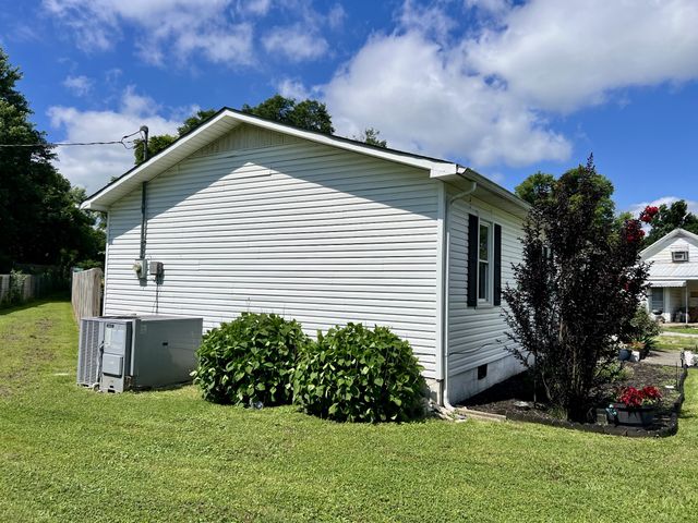 618 Coble Cir, Shelbyville, TN 37160