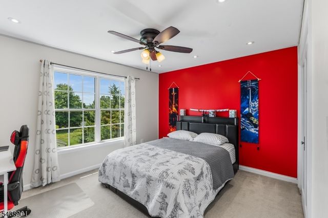 5 Woodfield Ct, Franklin Twp., NJ 08540