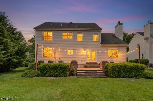 5 Woodfield Ct, Franklin Twp., NJ 08540