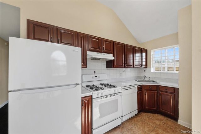 2948 Wickham Avenue 2, Bronx, NY 10469