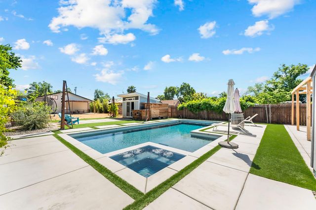 5060 Mendocino Blvd, Sacramento, CA 95820