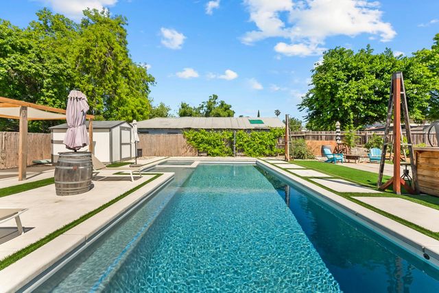 5060 Mendocino Blvd, Sacramento, CA 95820