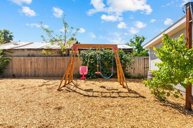 5060 Mendocino Blvd, Sacramento, CA 95820