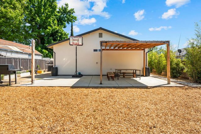 5060 Mendocino Blvd, Sacramento, CA 95820