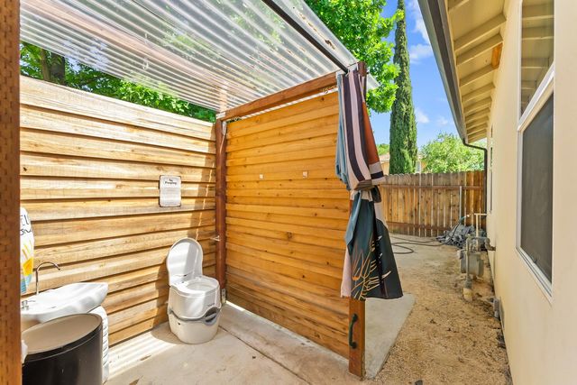 5060 Mendocino Blvd, Sacramento, CA 95820