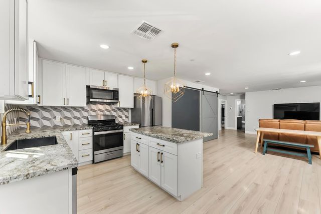 5060 Mendocino Blvd, Sacramento, CA 95820