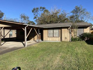 5939 Belarbor Street, Houston, TX 77033