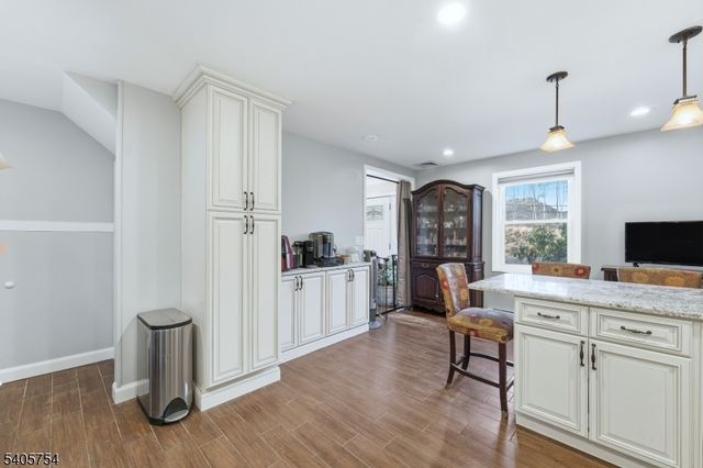 1666 Hamburg Tpke, Wayne Twp., NJ 07470