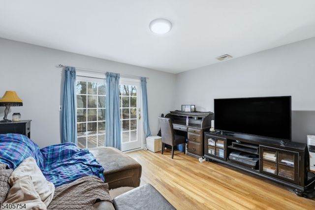 1666 Hamburg Tpke, Wayne Twp., NJ 07470