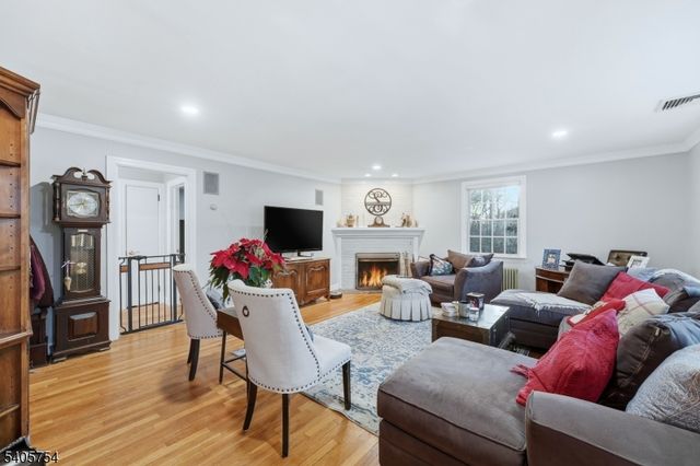 1666 Hamburg Tpke, Wayne Twp., NJ 07470