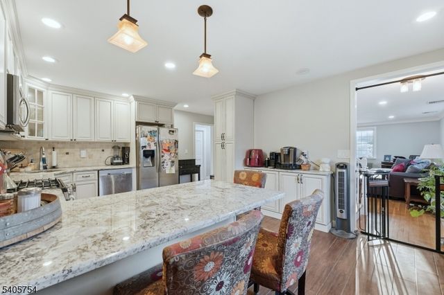 1666 Hamburg Tpke, Wayne Twp., NJ 07470