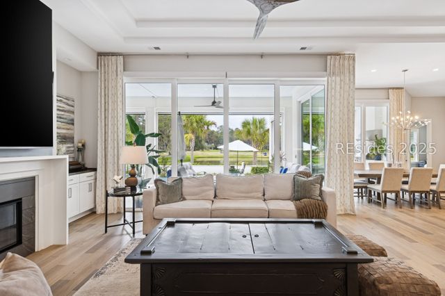 7 Spring Hill Ct, Bluffton, SC 29910