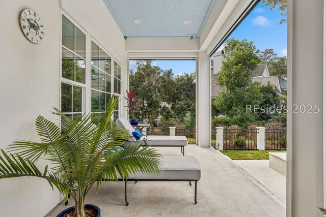 7 Spring Hill Ct, Bluffton, SC 29910