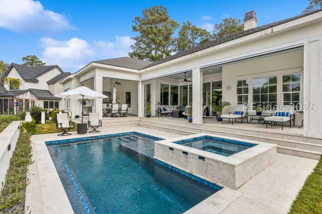 7 Spring Hill Ct, Bluffton, SC 29910