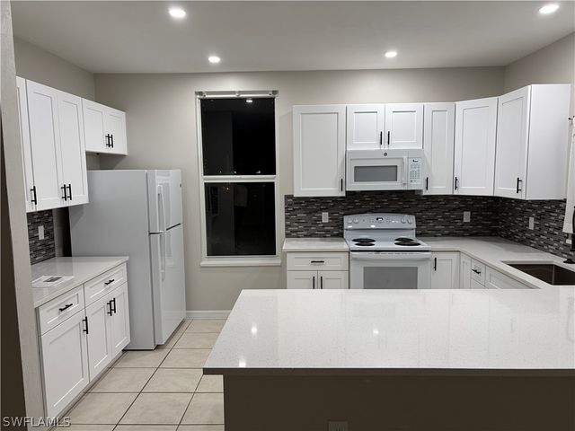 4281 22nd AVE SW 80, Naples, FL 34116