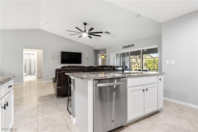 1007 SE 26th TER, Cape Coral, FL 33904