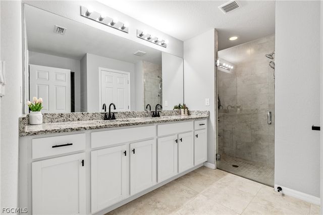 1007 SE 26th TER, Cape Coral, FL 33904