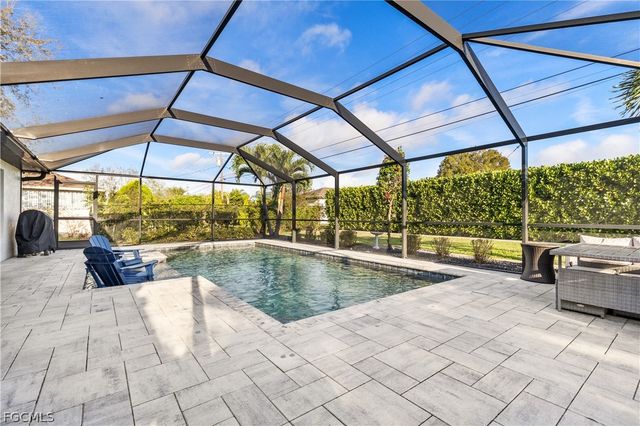 1007 SE 26th TER, Cape Coral, FL 33904