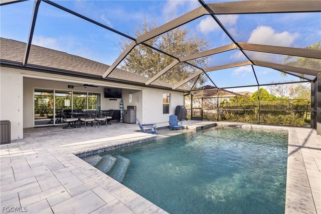 1007 SE 26th TER, Cape Coral, FL 33904