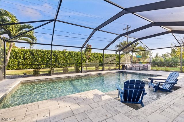 1007 SE 26th TER, Cape Coral, FL 33904