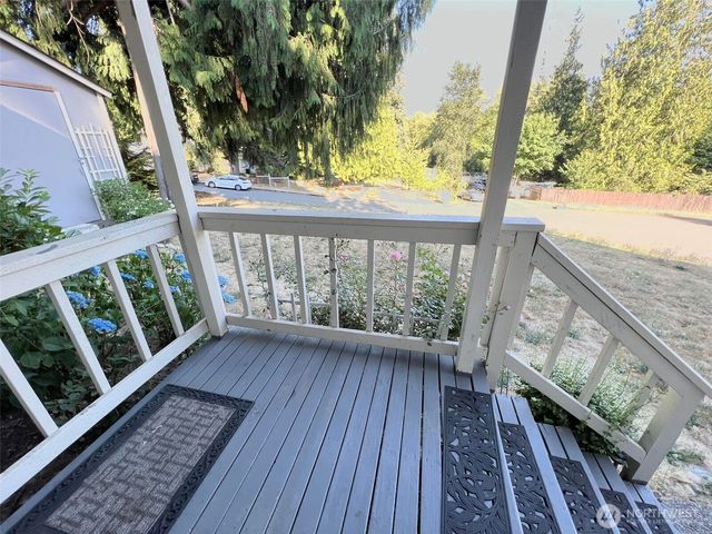 156 S 358th Street, Federal Way, WA 98003