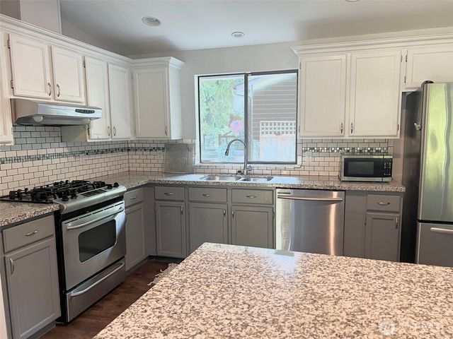 156 S 358th Street, Federal Way, WA 98003