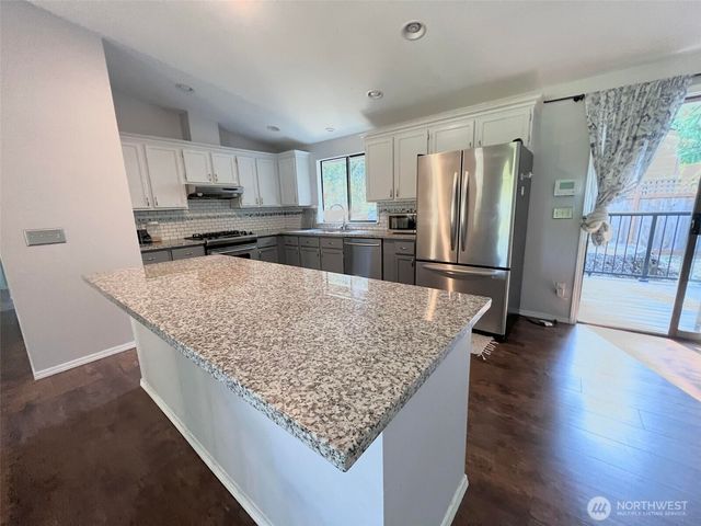 156 S 358th Street, Federal Way, WA 98003