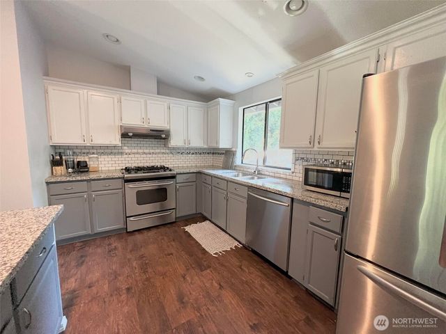 156 S 358th Street, Federal Way, WA 98003