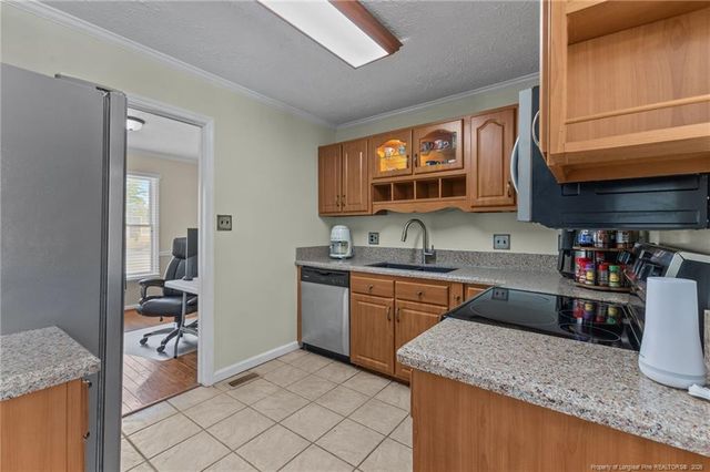 2486 Lakeheath Court, Fayetteville, NC 28306