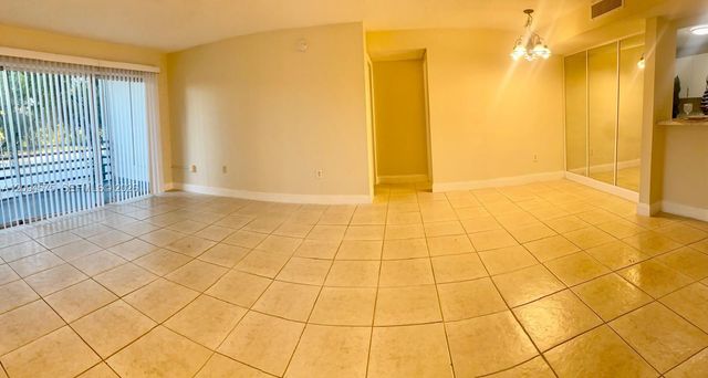 4205 N University Drive 212, Sunrise, FL 33351