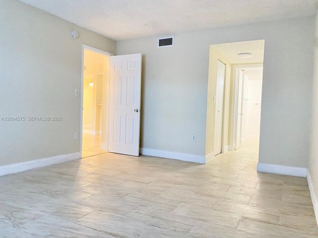 4205 N University Drive 212, Sunrise, FL 33351