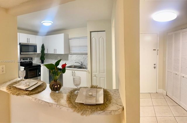 4205 N University Drive 212, Sunrise, FL 33351
