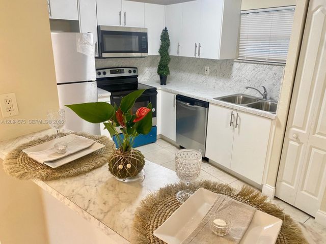 4205 N University Drive 212, Sunrise, FL 33351