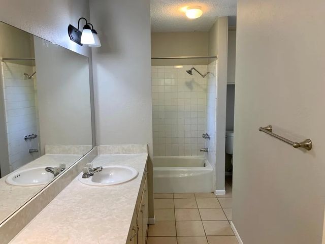 5340 Westminster Court N, Fort Worth, TX 76133
