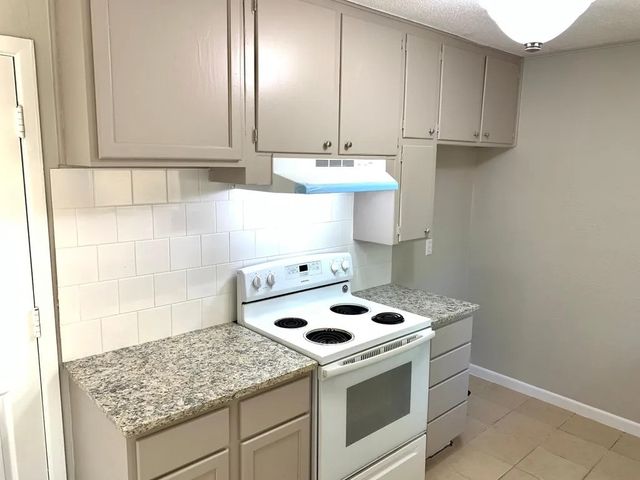 5340 Westminster Court N, Fort Worth, TX 76133