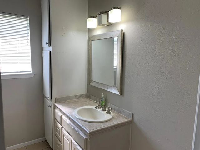 5340 Westminster Court N, Fort Worth, TX 76133