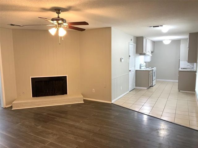 5340 Westminster Court N, Fort Worth, TX 76133