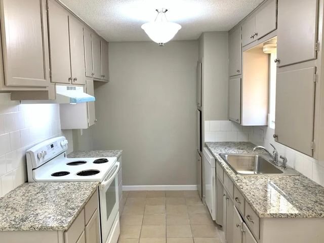 5340 Westminster Court N, Fort Worth, TX 76133