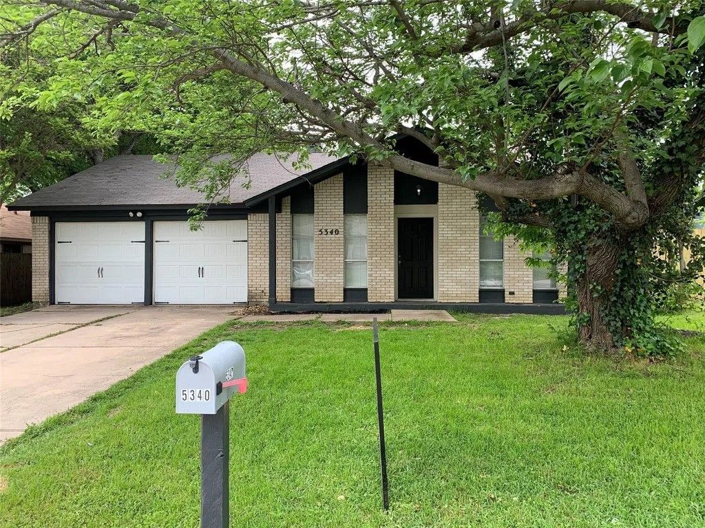 5340 Westminster Court N, Fort Worth, TX 76133