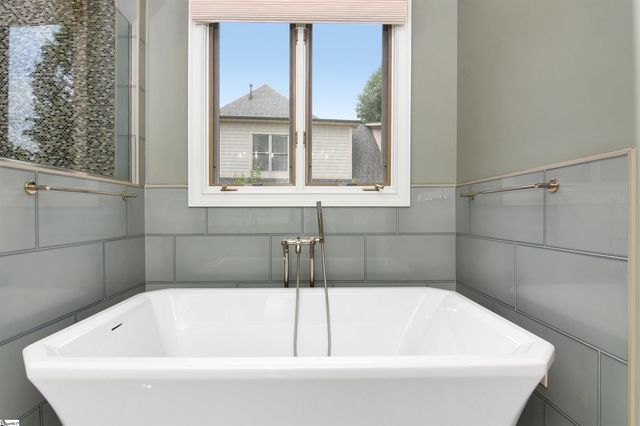 24 Rolleston Drive, Greenville, SC 29615