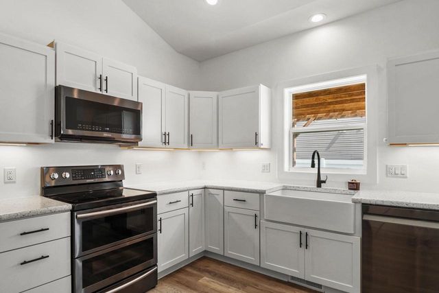 162 Chickadee Lane, Sauk City, WI 53583