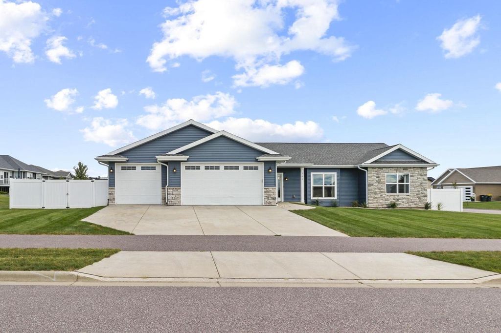 162 Chickadee Lane, Sauk City, WI 53583