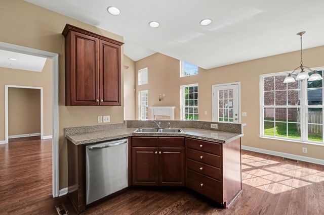 131 Herons Nest Ln, Hendersonville, TN 37075