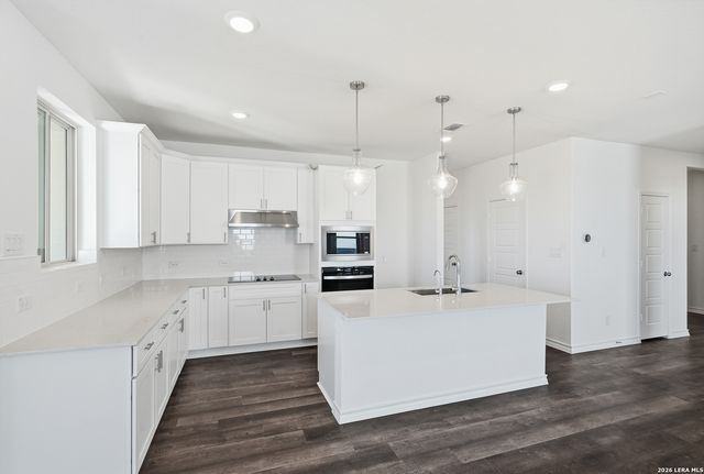 519 NIGHTINGALE AVENUE, Marion, TX 78124