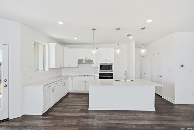 519 NIGHTINGALE AVENUE, Marion, TX 78124